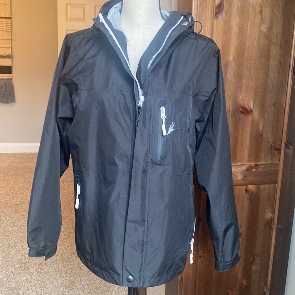 Frogg toggs black, size small, zip front, hooded rain jacket